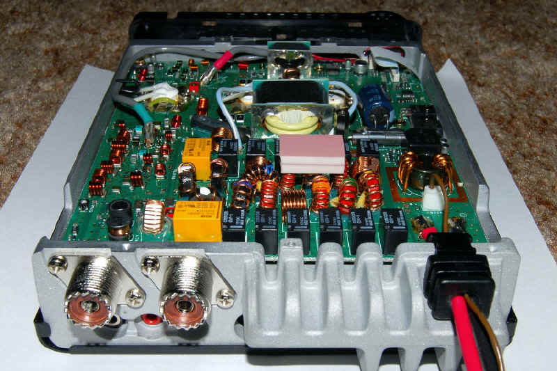 Yaesu FT-857 with lid removed